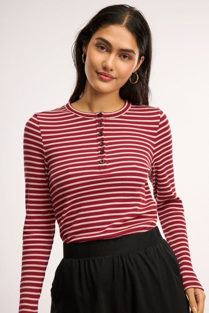 Traveller Waffle Henley Top - Obus Online