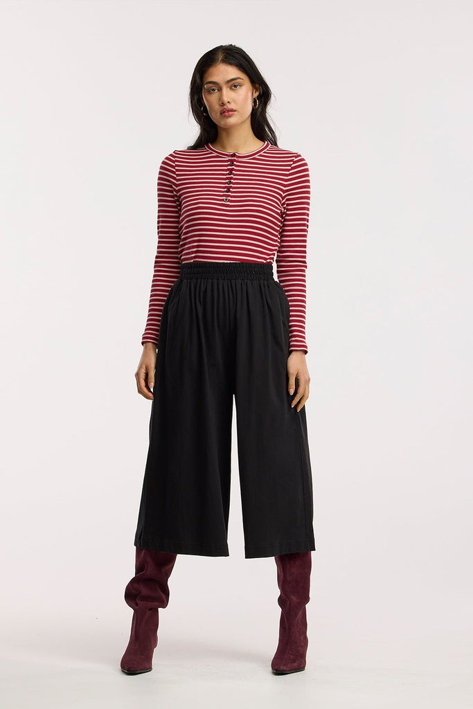Traveller Waffle Henley Top - Obus Online